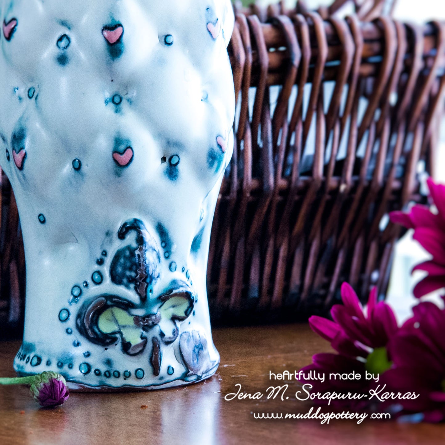 Chartreuse Fleur de Lis Vase